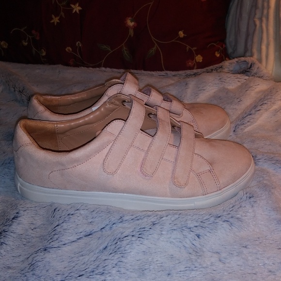 a new day Shoes Womens Blush Pink Velcro Strap Tennis Shoes Poshmark